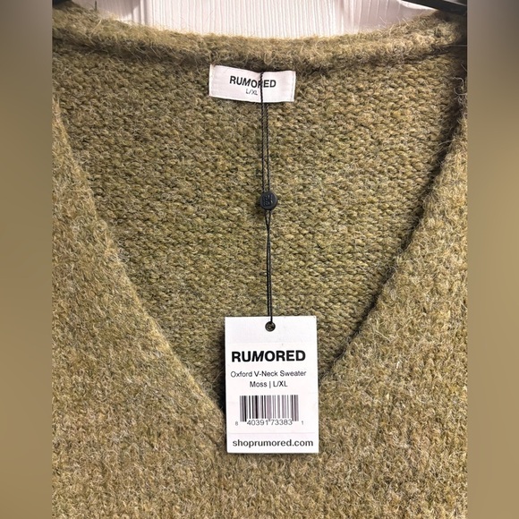 NWT Rumored Wool Blend Green V-Neck Oversized Sweater Size Large/XL - Picture 2 of 5